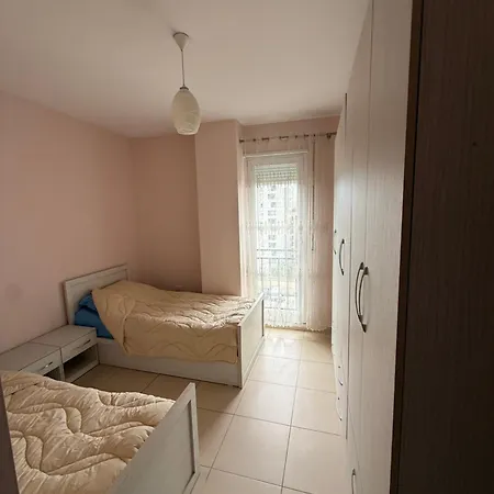 Apartment Banesa 21 Dhjetori, *