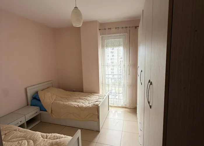 דירה Banesa 21 Dhjetori, *